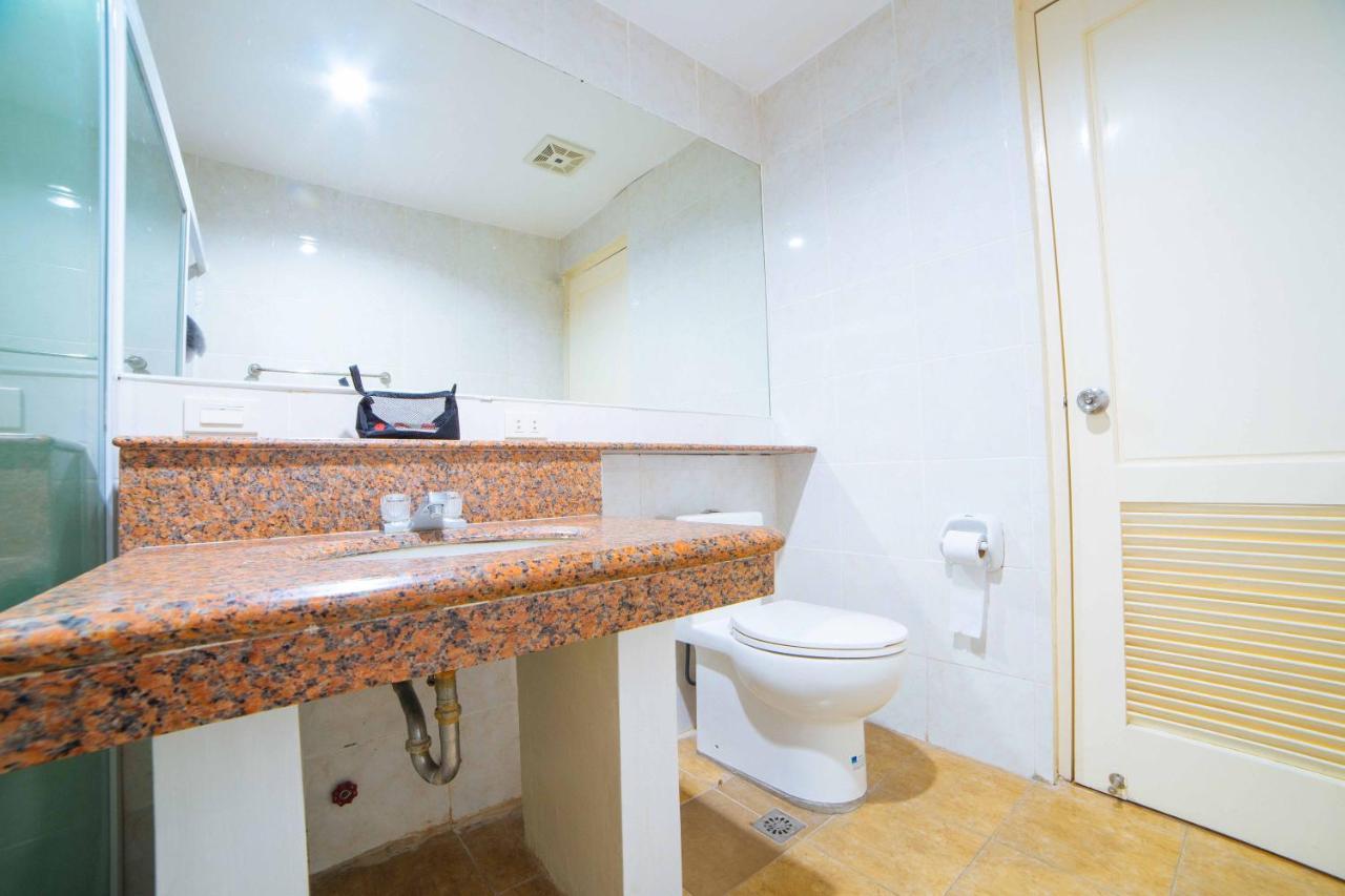 Reddoorz Premium @ Korea Town Angeles City Dış mekan fotoğraf