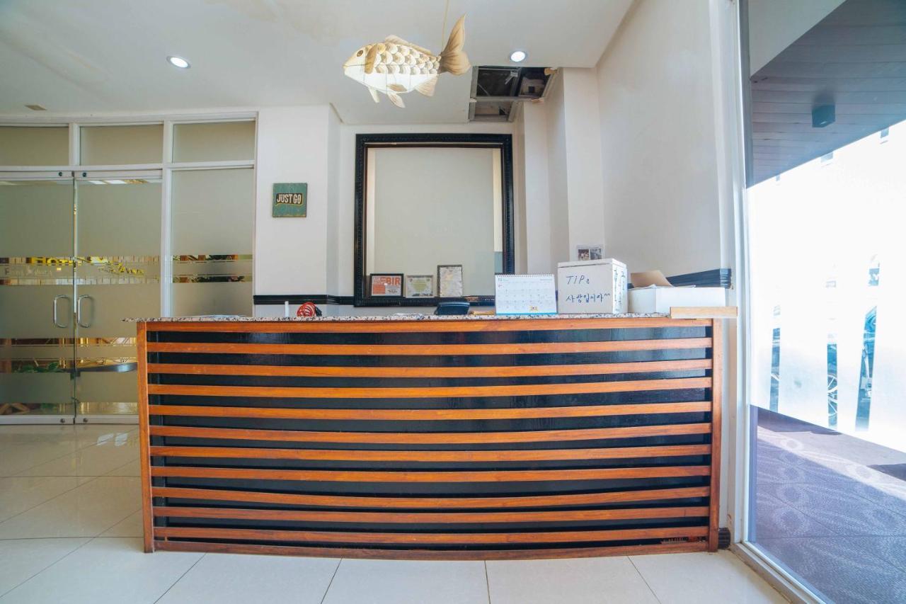 Reddoorz Premium @ Korea Town Angeles City Dış mekan fotoğraf